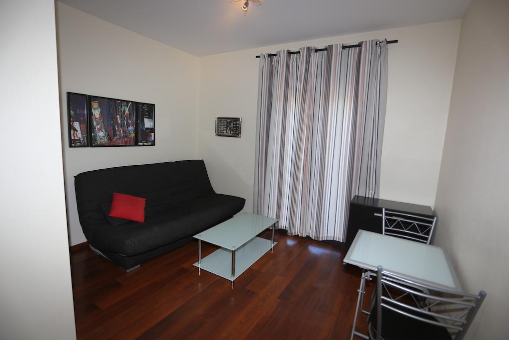 O'Sullivans Bar And Hotel Mandelieu Dış mekan fotoğraf